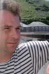 Фото Саймон Харрис