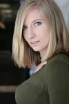Фото Линни Бонд