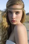 Фото Шарлиз Коттон