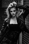 Фото Amanda Briot