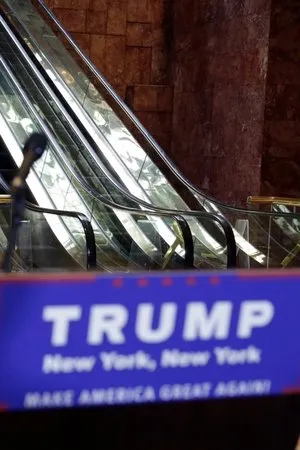 Постер к фильму Trump's Lobby (2017)