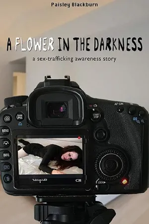Постер к фильму A Flower in the Darkness (2018)