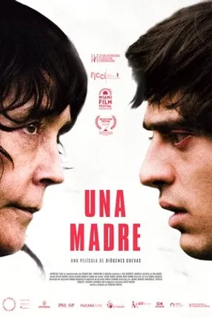 Постер к фильму Una madre (2020)