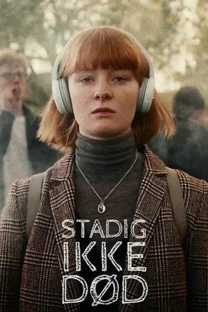 Постер к сериалу Stadig ikke død (2023)