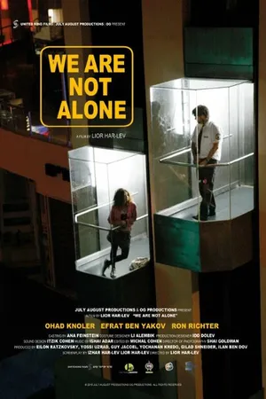 Постер к фильму Мы не одиноки (2011)