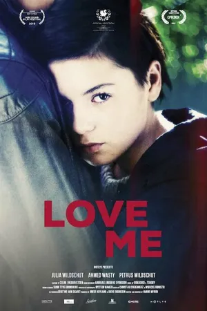 Постер к фильму Люби меня (2013)