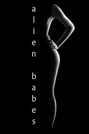Постер к фильму Alien Babes (2009)