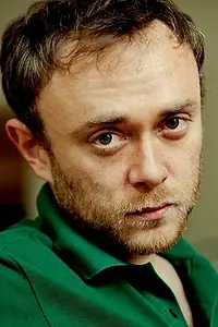 Актёр Тансу Бичер — фото персоны