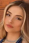 Актриса Ылкай Гюз Бозкурт — превью фото персоны