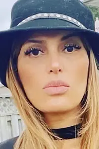 Актриса Zeinab Esmail — главное фото персоны