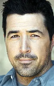 Актёр Престон Джеймс Хиллер — фото персоны