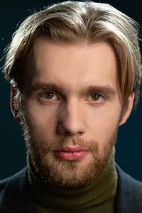 Актёр Арсений Ермаков — главное фото персоны