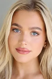 Актриса Shelby Hunstad — главное фото персоны
