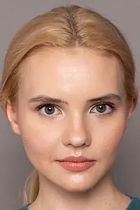 Актриса Арина Курганская — главное фото персоны
