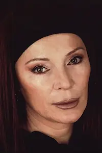 Актриса Ышик Енерсу — фото персоны