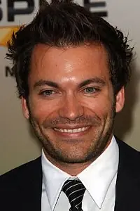 Актёр Джастин Альварес — фото персоны