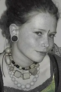 Актриса Холли Риверз — фото персоны