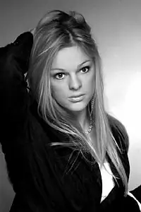 Актриса Emily Korba — фото персоны