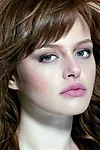 Актриса Наз Эльмас — превью фото персоны