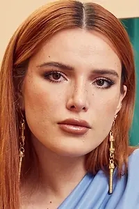 Актриса Белла Торн — фото персоны