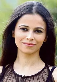 Актриса Бесте Берекет — фото персоны