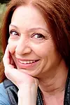 Актриса Айтач Озтуна — превью фото персоны