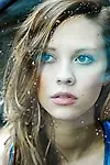 Актриса Келси Стрэнахен — превью фото персоны