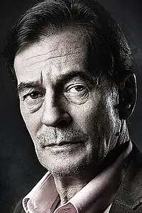 Актёр Тони Исберт — фото персоны