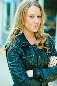 Актриса Bayley Brunnmeier — главное фото персоны