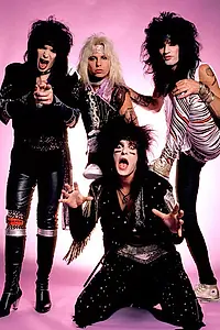 Актёр Mötley Crüe — фото персоны
