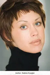 Актриса Сабина Кюглер — фото персоны