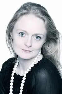 Актриса Arnbjörg Hlíf Valsdóttir — главное фото персоны