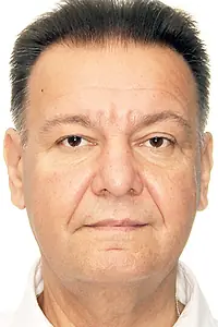 Актёр Юрий Мельников — фото персоны