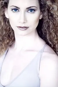 Актриса Christine Syron — фото персоны