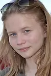 Актриса Элиза Хеуш — превью фото персоны