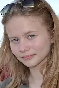 Актриса Элиза Хеуш — фото персоны