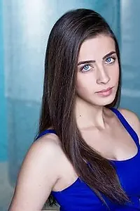 Актриса Julia Tomasone — фото персоны