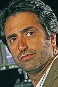 Актёр Махсун Кырмызыгюль — фото персоны