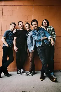 Актёр Pearl Jam — фото персоны
