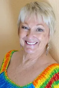 Актриса Сандра Дж. Хьюз — фото персоны