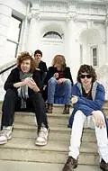 Актёр The Kooks — главное фото персоны