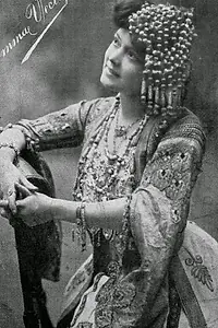 Актриса Emma Vecla — главное фото персоны