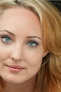 Актриса Lily Mortoff — фото персоны