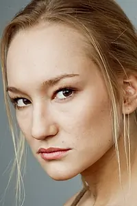 Актриса Полина Сидихина — фото персоны