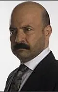 Актёр Volkan Özgömeç — главное фото персоны