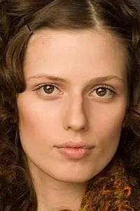 Актриса Елена Ташаева — фото персоны