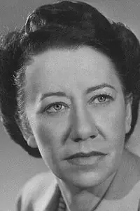 Актриса Флора Робсон — фото персоны