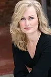 Актриса Джина Трэвис — превью фото персоны