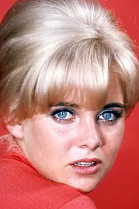 Актриса Сью Лайон — фото персоны