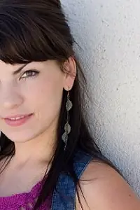 Актриса Rebecca Holopter — фото персоны